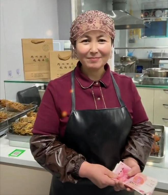 后续来了！网友表示：这嘉奖是不是低了ky开元棋牌地震中高中生背起同学逃生(图8)