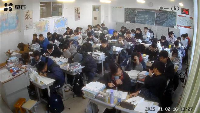 后续来了！网友表示：这嘉奖是不是低了ky开元棋牌地震中高中生背起同学逃生(图13)