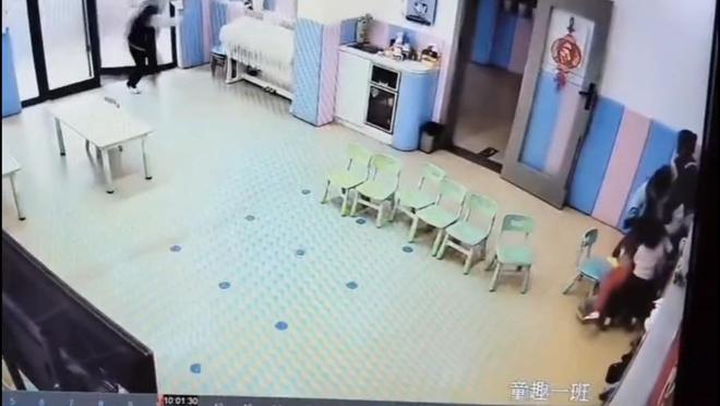 后续来了！网友表示：这嘉奖是不是低了ky开元棋牌地震中高中生背起同学逃生(图16)