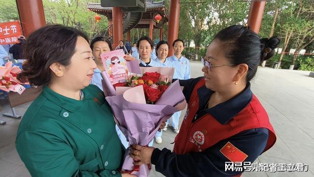 敬白衣天使凝聚社会温情开元棋牌沈阳爱心企业致